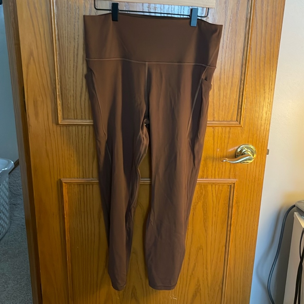 Lululemon Align High Rise 25” Pants with Pockets